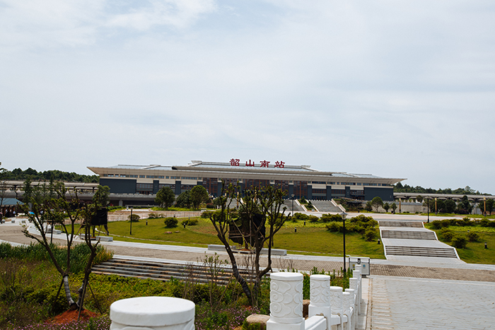 滬昆高鐵韶山南站站前廣場(chǎng)、站前路（K1+400～K2+060）